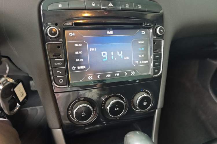 Used Peugeot 408 2013 2.0L Automatic Comfort Edition Audio And AC Panel