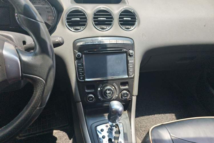 Used Peugeot 408 2013 2.0L Automatic Luxury Edition Audio And AC Panel