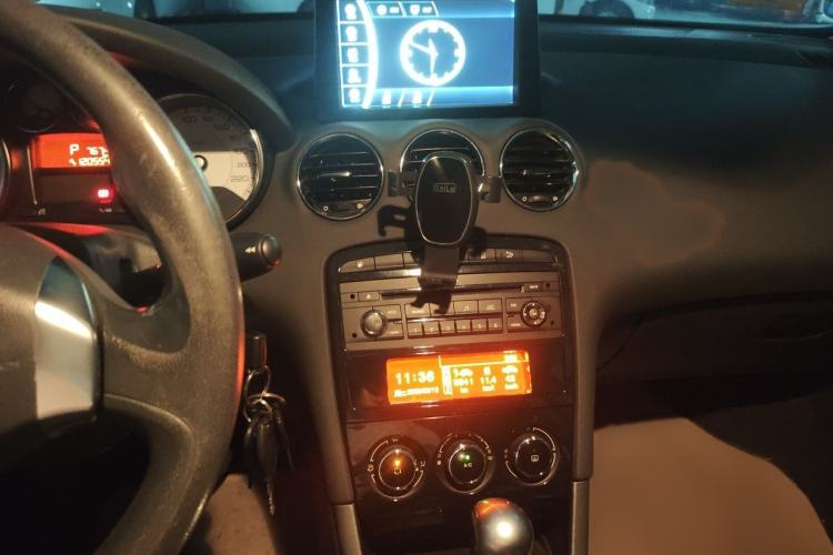 Used Peugeot 408 2013 2.0L Automatic Comfort Edition Audio And AC Panel