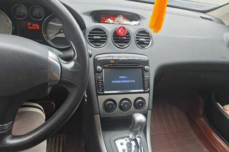 Used Peugeot 408 2013 2.0L Automatic Comfort Edition Audio And AC Panel