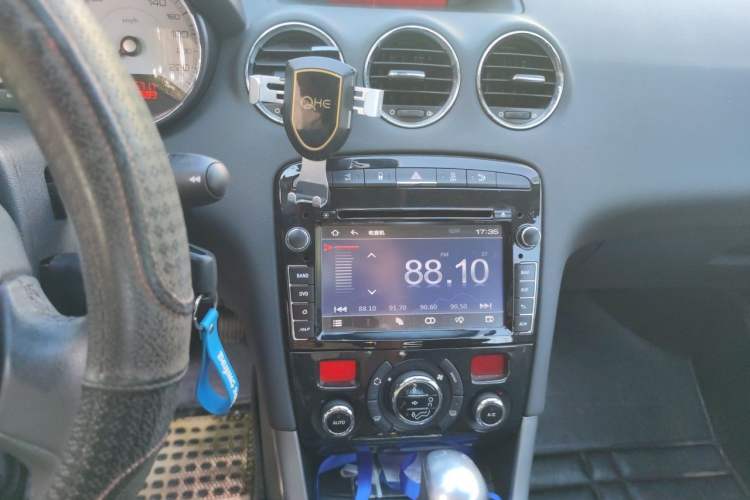 Used Peugeot 408 2013 2.0L Automatic Luxury Edition Audio And AC Panel