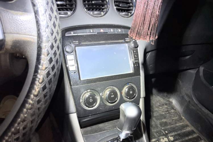 Used Peugeot 408 2013 2.0L Automatic Comfort Edition Audio And AC Panel