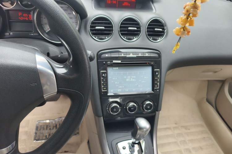 Used Peugeot 408 2013 2.0L Automatic Comfort Edition Audio And AC Panel