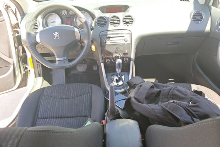 Used Peugeot 408 2013 2.0L Automatic Luxury Edition Center Console