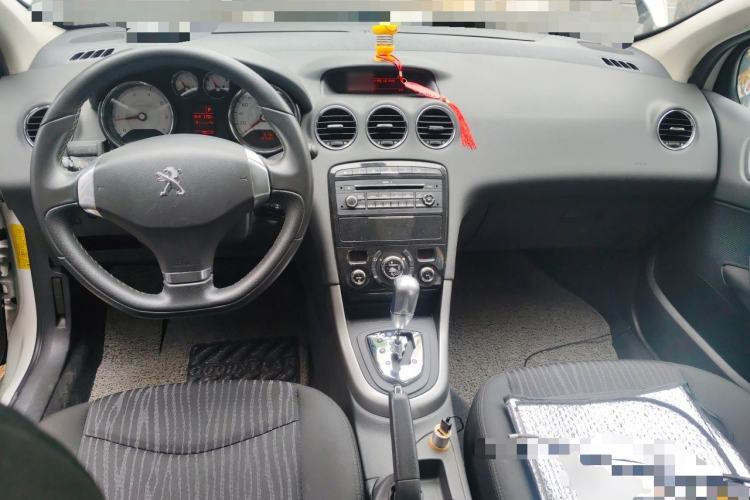Used Peugeot 408 2013 2.0L Automatic Luxury Edition Center Console