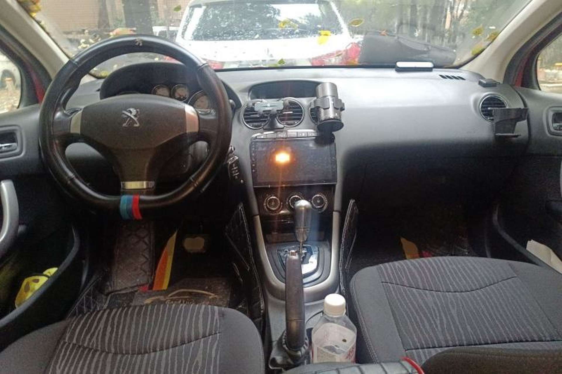 Used Peugeot 408 2013 2.0L Automatic Comfort Edition Center Console