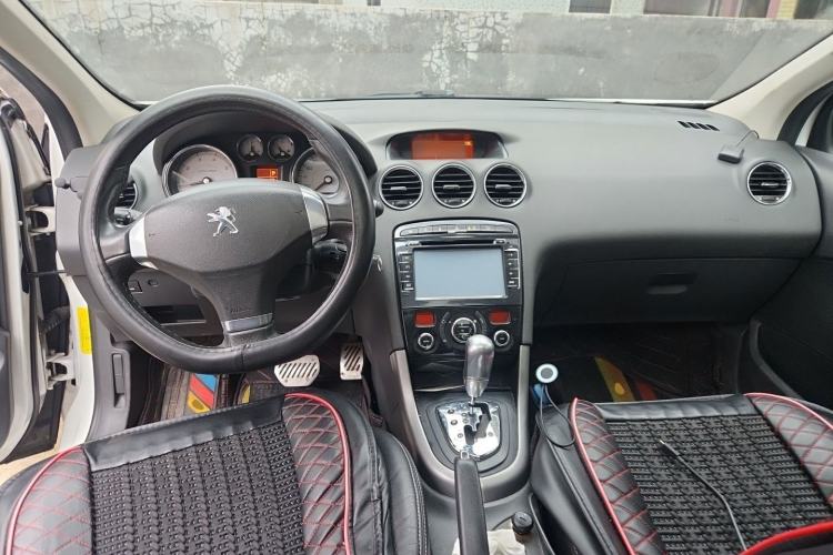Used Peugeot 408 2013 2.0L Automatic Luxury Edition Center Console