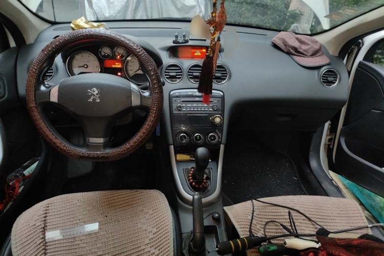 Used Peugeot 408 2013 1.6L Manual Comfort Edition Center Console