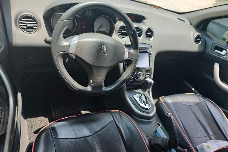 Used Peugeot 408 2013 2.0L Automatic Luxury Edition Center Console