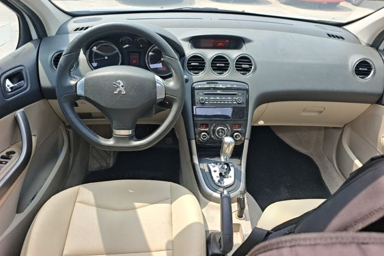 Used Peugeot 408 2013 2.0L Automatic Luxury Edition Center Console