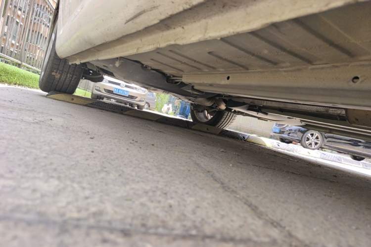 Used Peugeot 408 2013 2.0L Automatic Comfort Edition Chassis Front Right