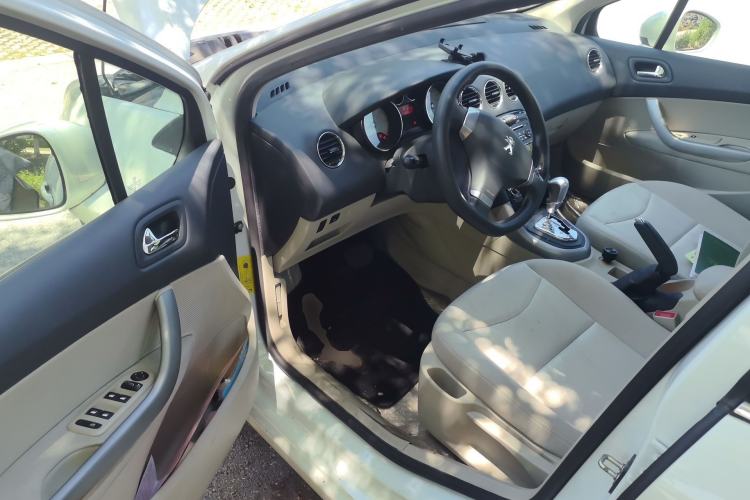 Used Peugeot 408 2013 2.0L Automatic Comfort Edition Driver Seat