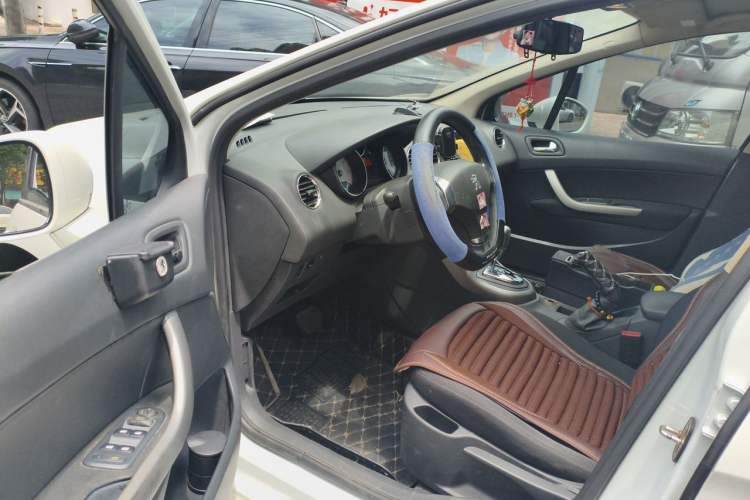 Used Peugeot 408 2013 2.0L Automatic Comfort Edition Driver Seat