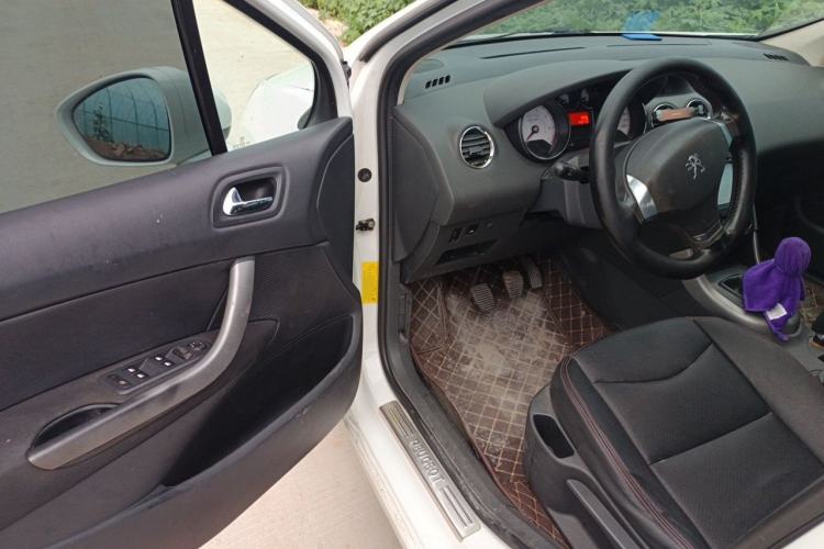 Used Peugeot 408 2013 2.0L Manual Comfort Edition Driver Seat