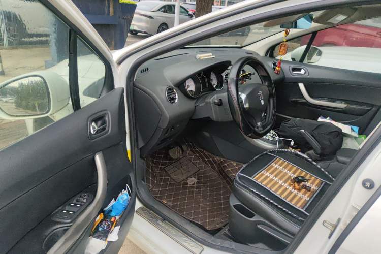 Used Peugeot 408 2013 2.0L Automatic Comfort Edition Driver Seat