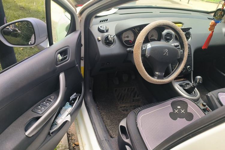 Used Peugeot 408 2013 2.0L Manual Comfort Edition Driver Seat