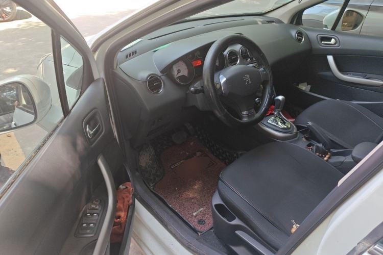 Used Peugeot 408 2013 2.0L Automatic Comfort Edition Driver Seat