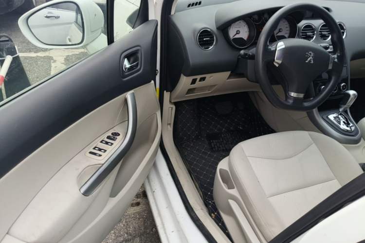 Used Peugeot 408 2013 2.0L Automatic Comfort Edition Driver Seat