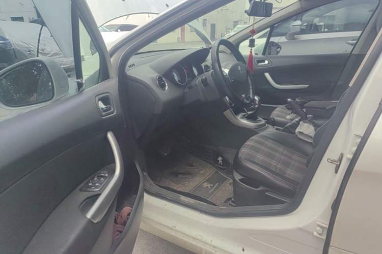 Used Peugeot 408 2013 2.0L Manual Comfort Edition Driver Seat