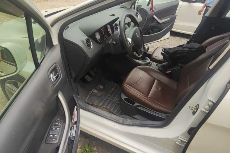 Used Peugeot 408 2013 2.0L Manual Comfort Edition Driver Seat