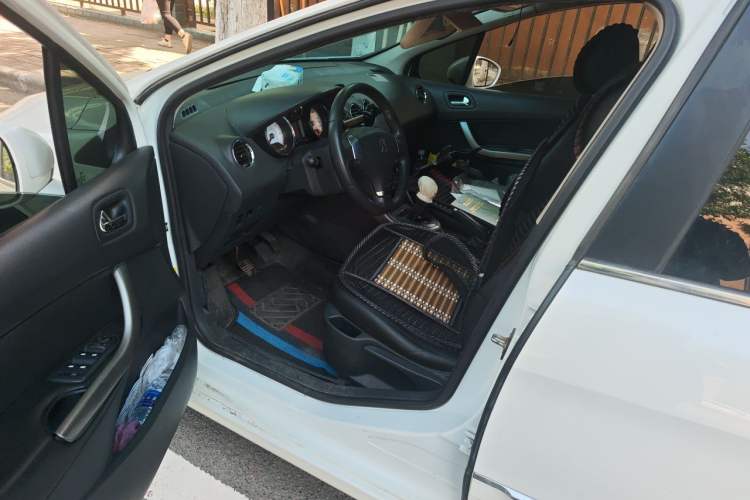 Used Peugeot 408 2013 2.0L Manual Comfort Edition Driver Seat