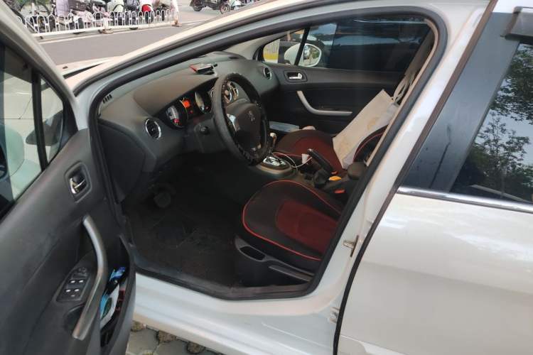 Used Peugeot 408 2013 2.0L Automatic Comfort Edition Driver Seat