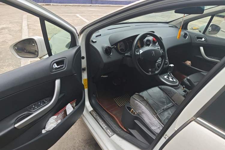 Used Peugeot 408 2013 2.0L Automatic Comfort Edition Driver Seat
