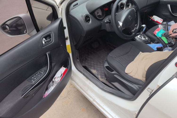 Used Peugeot 408 2013 2.0L Automatic Comfort Edition Driver Seat