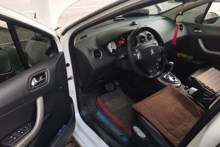 Used Peugeot 408 2013 1.6L Automatic Comfort Edition Driver Seat