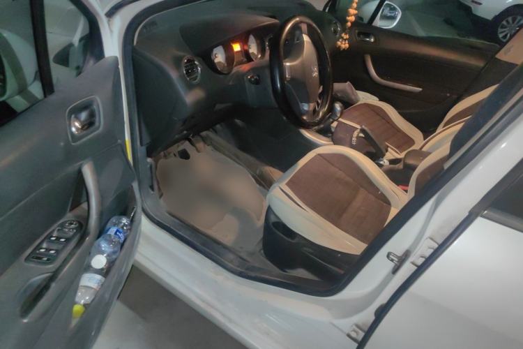 Used Peugeot 408 2013 2.0L Manual Comfort Edition Driver Seat