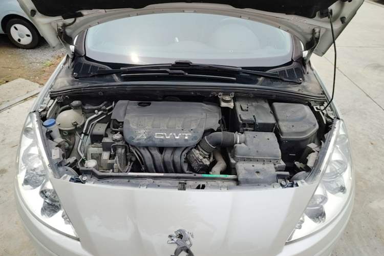 Used Peugeot 408 2013 2.0L Manual Comfort Edition Engine Bay