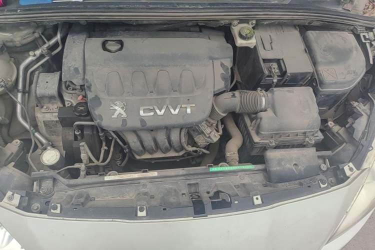 Used Peugeot 408 2013 2.0L Manual Comfort Edition Engine Bay