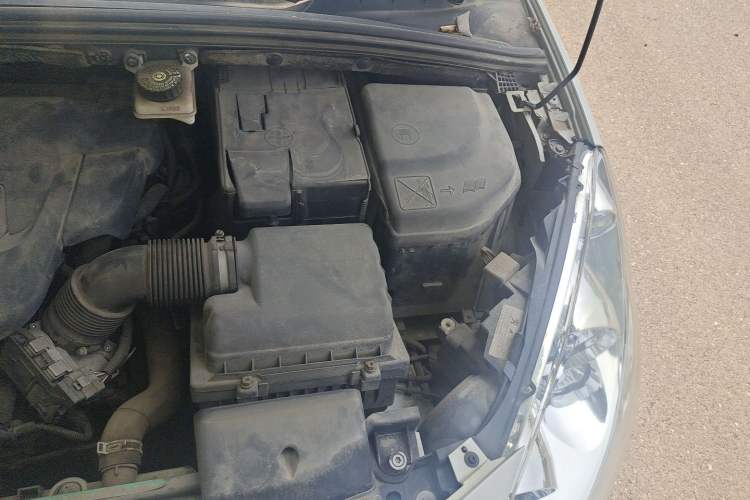 Used Peugeot 408 2013 2.0L Manual Comfort Edition Engine Bay Left