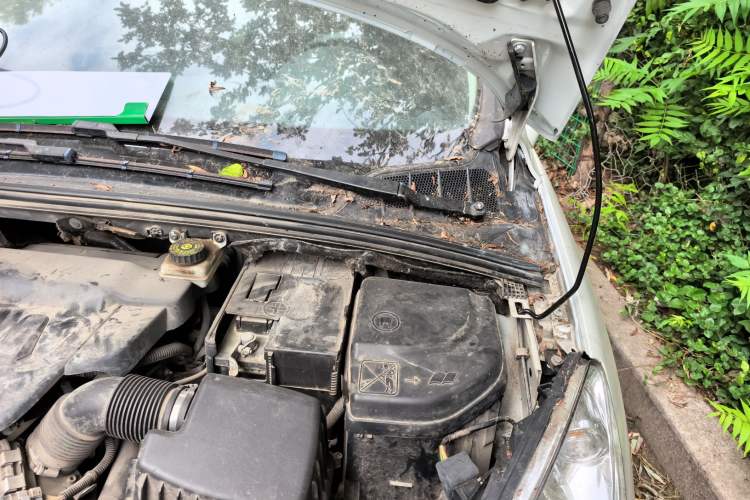 Used Peugeot 408 2013 2.0L Connected Car Luxury Edition Engine Bay Left