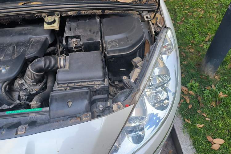 Used Peugeot 408 2013 2.0L Manual Comfort Edition Engine Bay Left