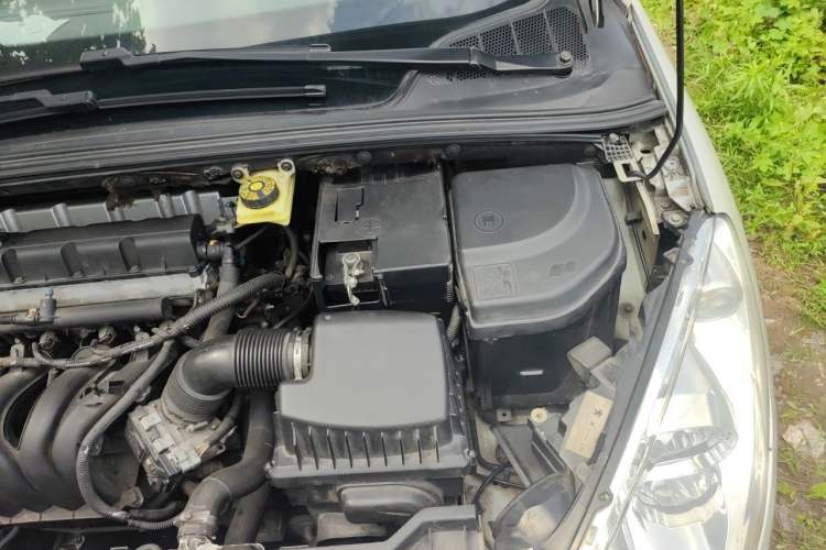 Used Peugeot 408 2013 2.0L Automatic Luxury Edition Engine Bay Left