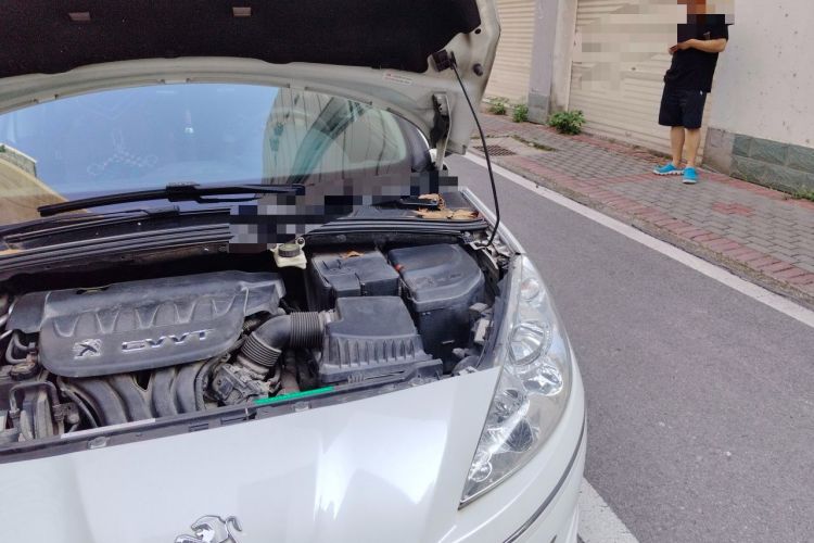 Used Peugeot 408 2013 2.0L Automatic Comfort Edition Engine Bay Left