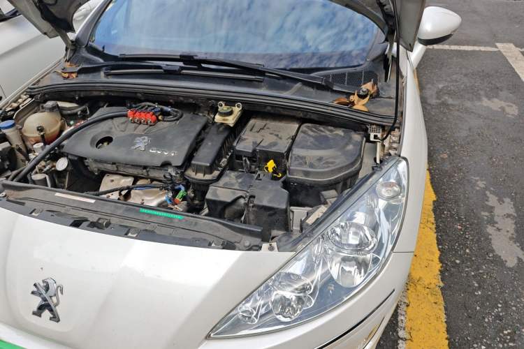 Used Peugeot 408 2013 1.6L Manual Comfort Edition Engine Bay Left