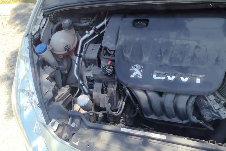 Used Peugeot 408 2013 2.0L Automatic Comfort Edition Engine Bay Right