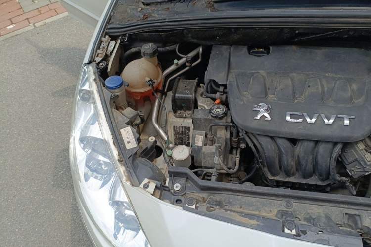 Used Peugeot 408 2013 2.0L Automatic Comfort Edition Engine Bay Right