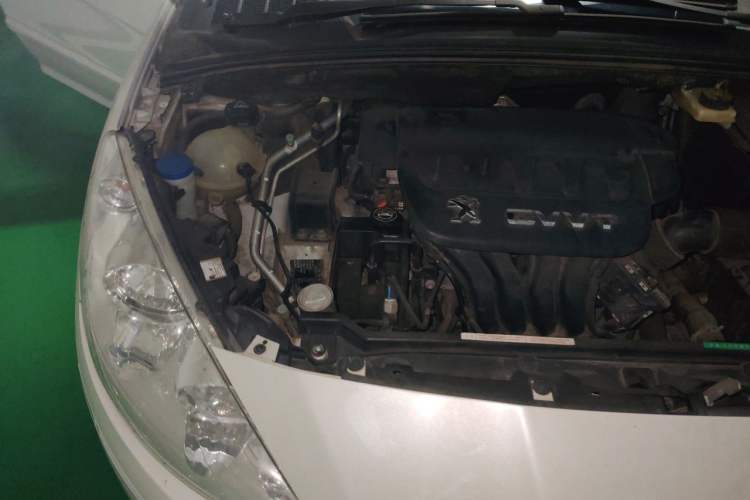 Used Peugeot 408 2013 2.0L Automatic Comfort Edition Engine Bay Right
