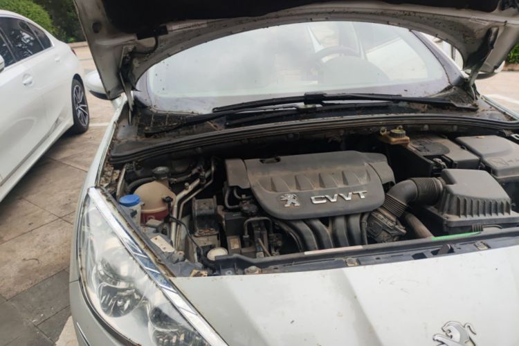 Used Peugeot 408 2013 2.0L Automatic Comfort Edition Engine Bay Right