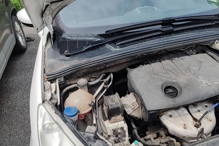 Used Peugeot 408 2013 1.6L Automatic Comfort Edition Engine Bay Right