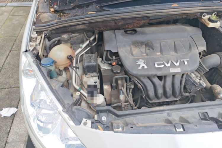 Used Peugeot 408 2013 2.0L Automatic Comfort Edition Engine Bay Right