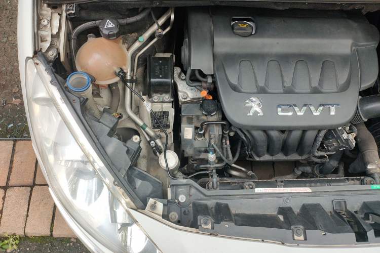 Used Peugeot 408 2013 2.0L Automatic Comfort Edition Engine Bay Right