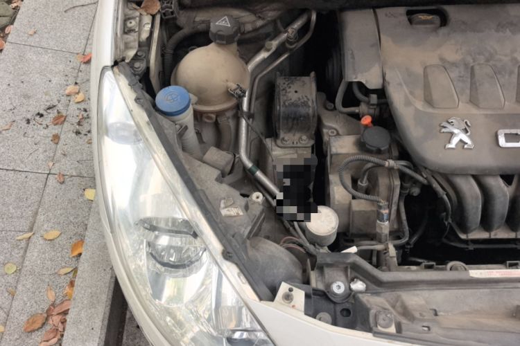 Used Peugeot 408 2013 2.0L Automatic Luxury Edition Engine Bay Right