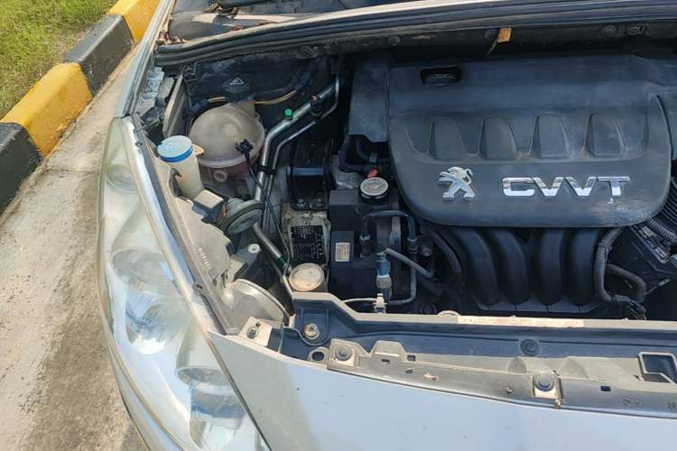Used Peugeot 408 2013 2.0L Automatic Comfort Edition Engine Bay Right