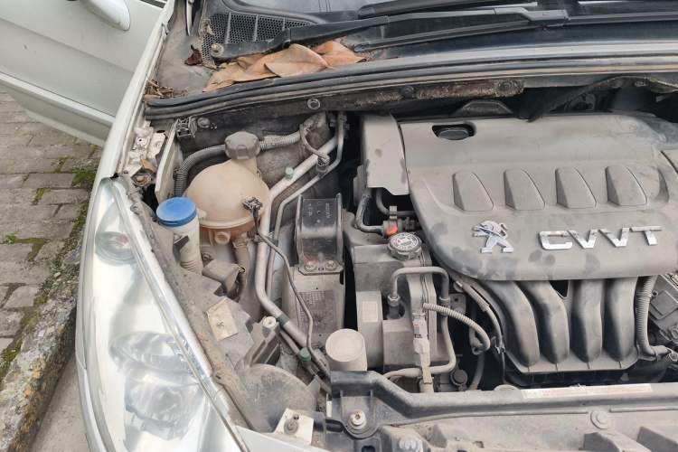 Used Peugeot 408 2013 2.0L Automatic Comfort Edition Engine Bay Right