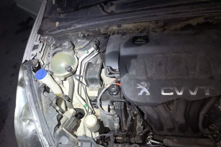 Used Peugeot 408 2013 2.0L Automatic Comfort Edition Engine Bay Right