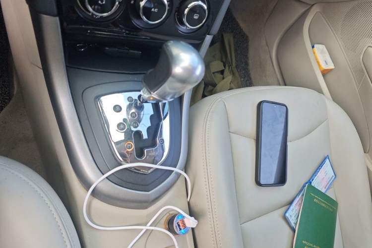 Used Peugeot 408 2013 2.0L Automatic Comfort Edition Gear Lever